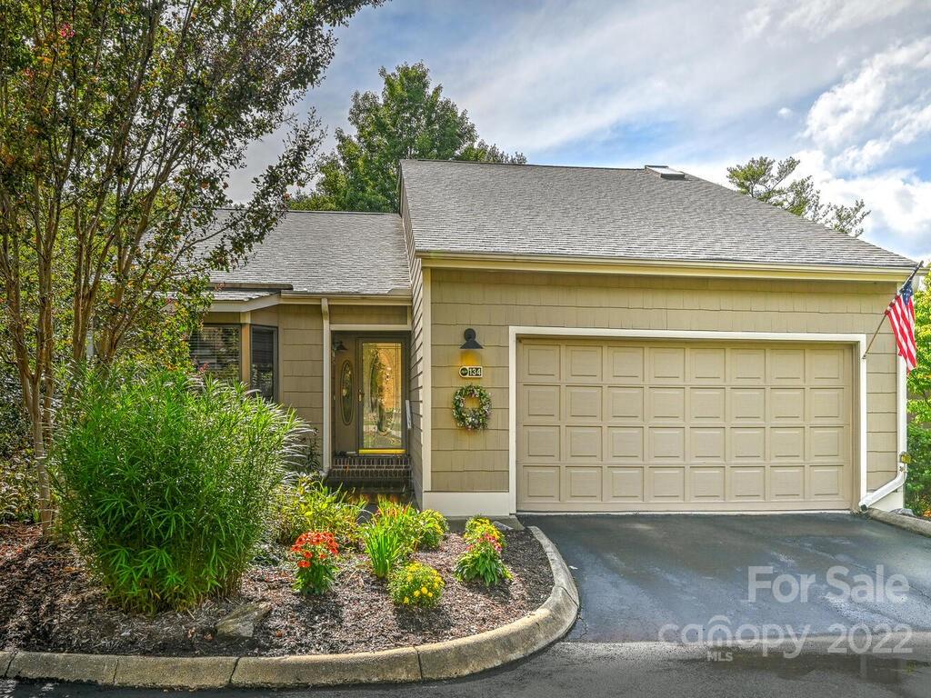 Property image 1 at 134 Beaver Ridge Road, Asheville, NC 28804