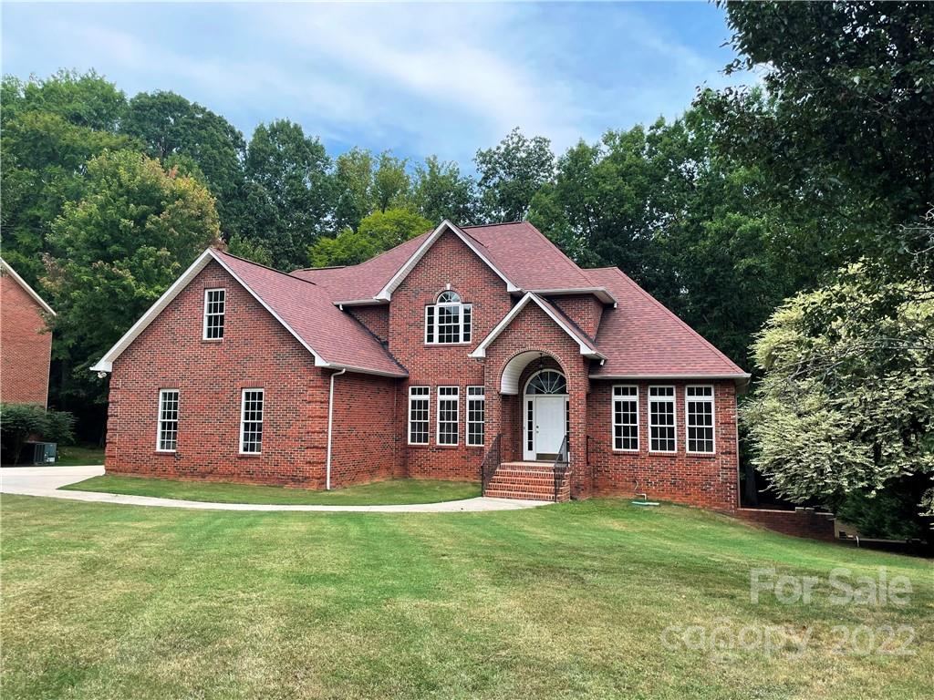 1412 Woodhurst Drive