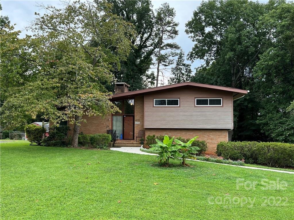 Property image 1 at 607 Pierce Avenue, Mount Holly, NC 28120