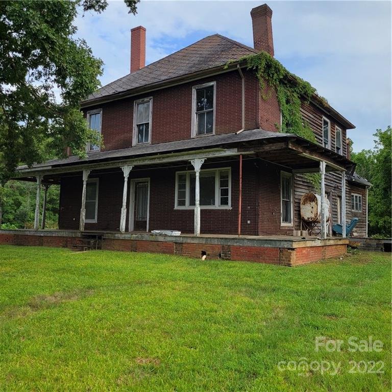 Property image 1 at 206 Shelby Street, Hickory, NC 28601