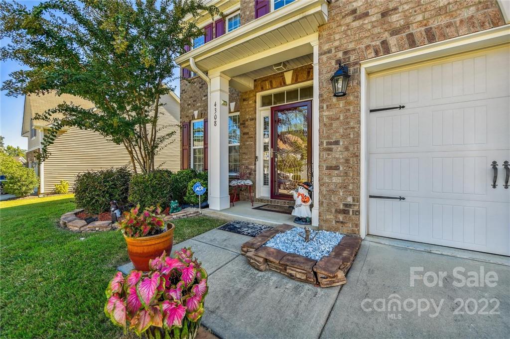 Property image 1 at 4308 Gatesmills Avenue, Charlotte, NC 28213