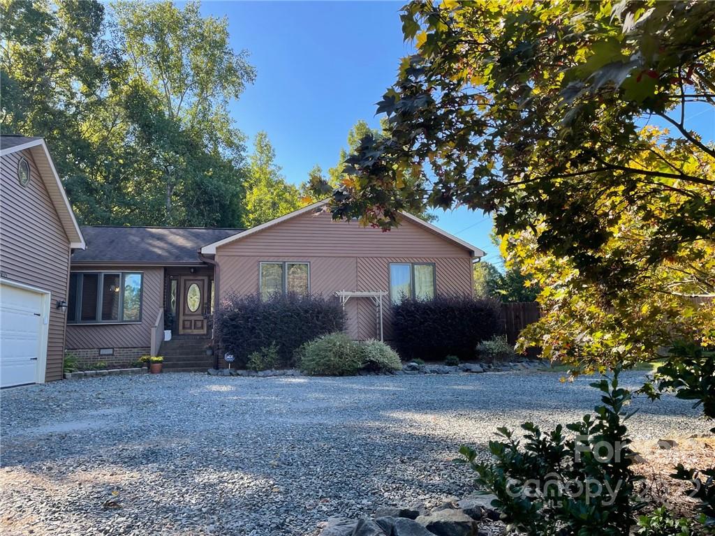 8115 Kingsland Drive