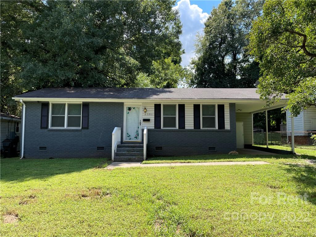 Property image 1 at 2701 Ravencroft Drive, Charlotte, NC 28208