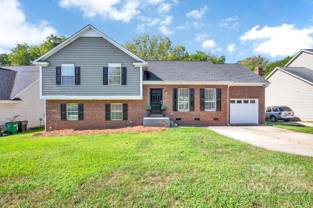 Property image 1 at 1023 Yorkdale Drive, Charlotte, NC 28217