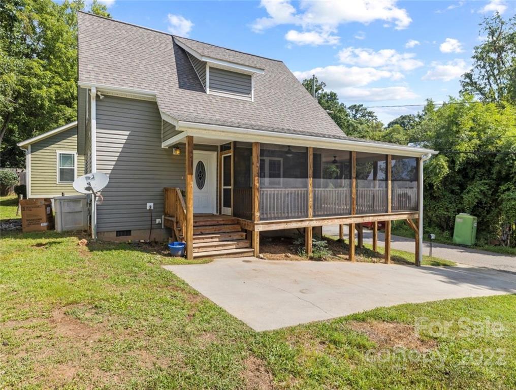 Property image 1 at 12 Hemlock Drive, Asheville, NC 28806