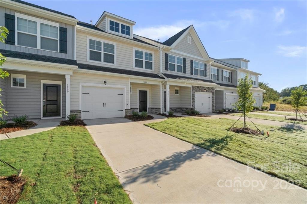 3802 Yorkshire Place