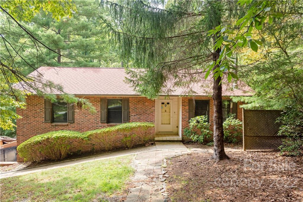 Property image 1 at 18 Ramblewood Trail, Hendersonville, NC 28739