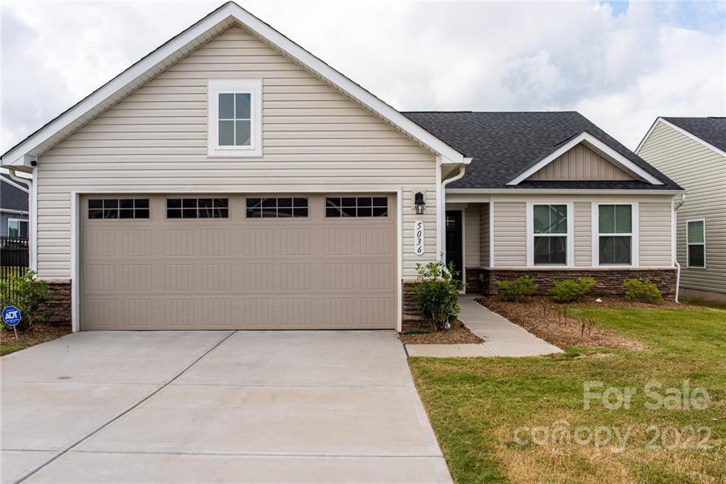 Property image 1 at 5036 Macvittie Lane, Charlotte, NC 28214