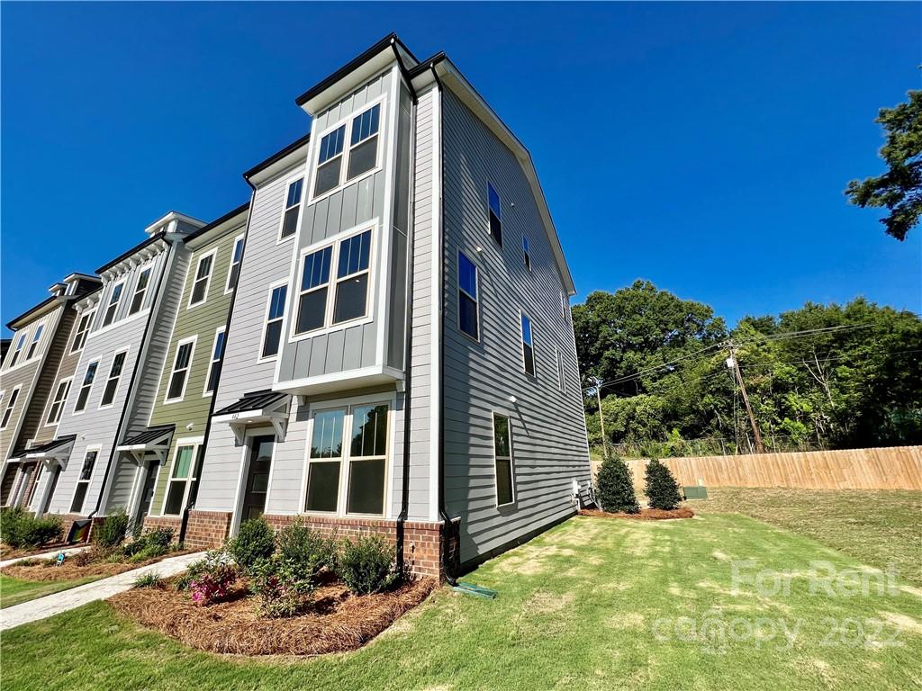 Property image 1 at 442 Simeon Drive, Charlotte, NC 28028