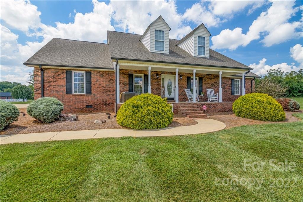 Property image 1 at 805 Settlers Drive, Cherryville, NC 28021