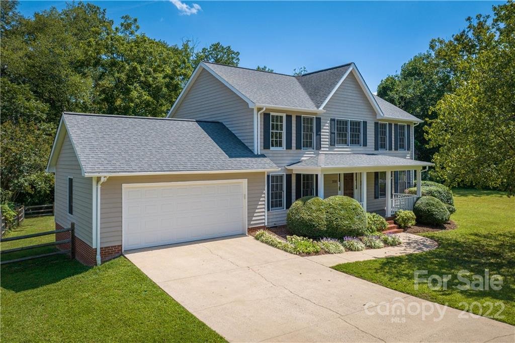 Property image 1 at 2930 5th Street Place, Hickory, NC 28601