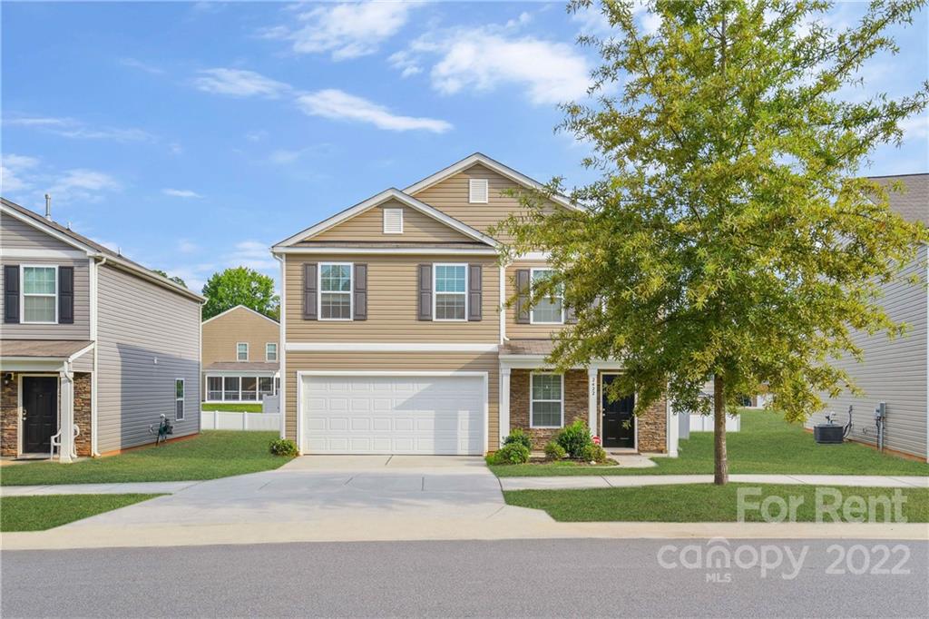 Property image 1 at 2422 Dewey Creek Lane, Charlotte, NC 28216