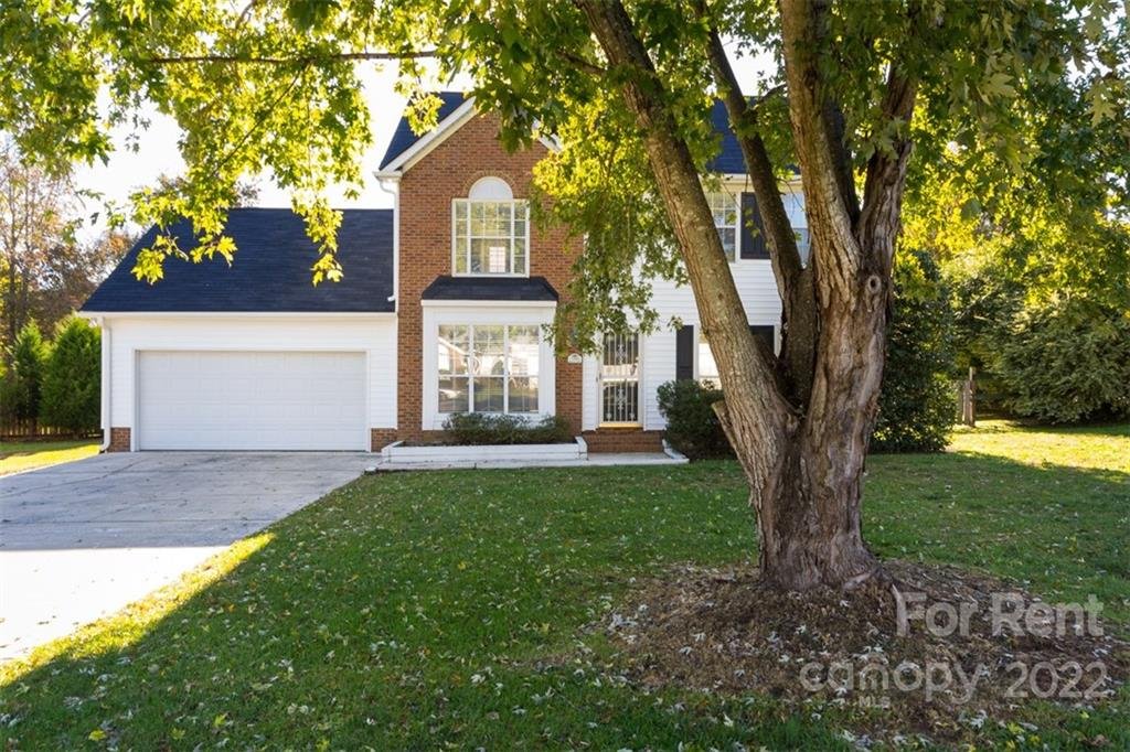 Property image 1 at 7000 Gatwick Lane, Matthews, NC 28104