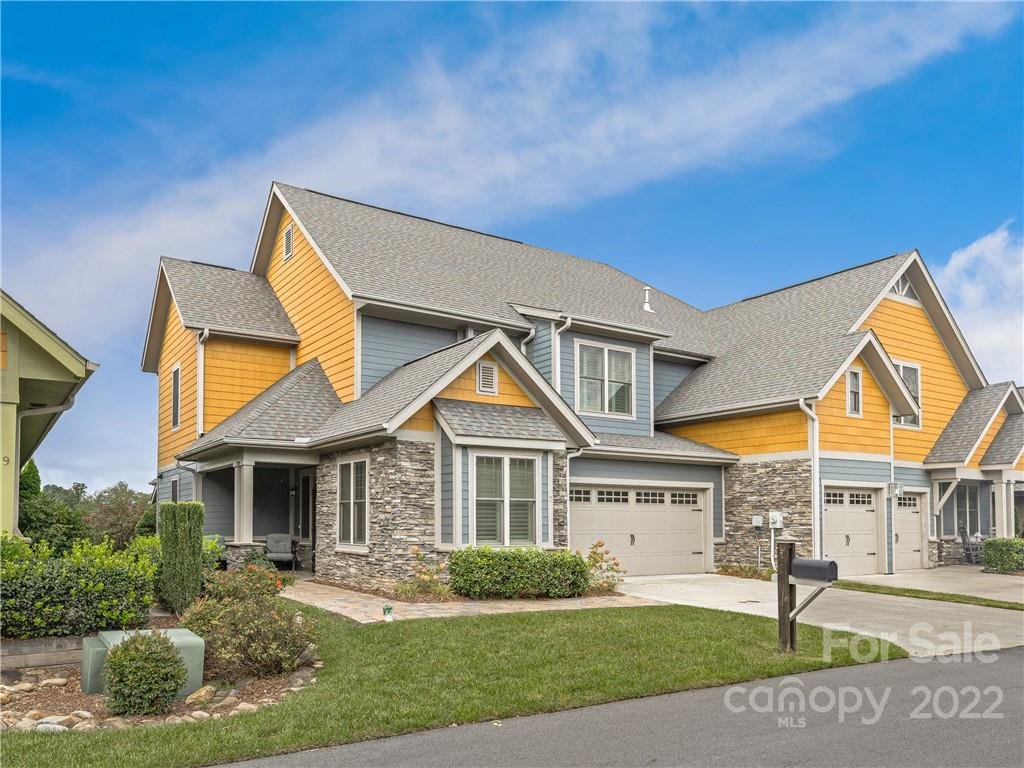 Property image 1 at 7 Holland Mountain View, Asheville, NC 28804