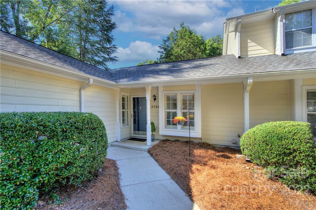 Property image 1 at 2744 Tiergarten Lane, Charlotte, NC 28210
