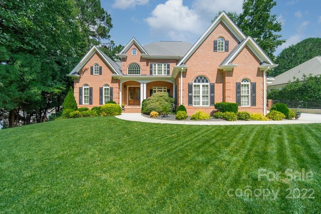 Property image 1 at 201 Bay Shore Loop, Mooresville, NC 28117