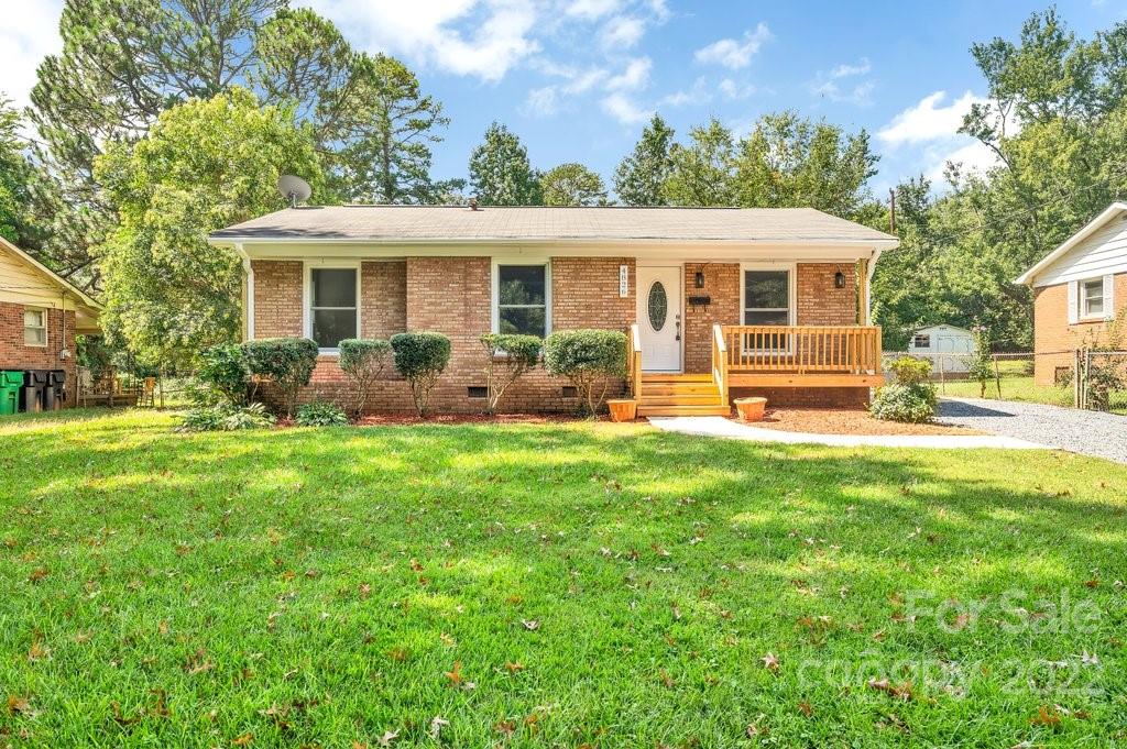 Property image 1 at 4826 Ridgeley Drive, Charlotte, NC 28208