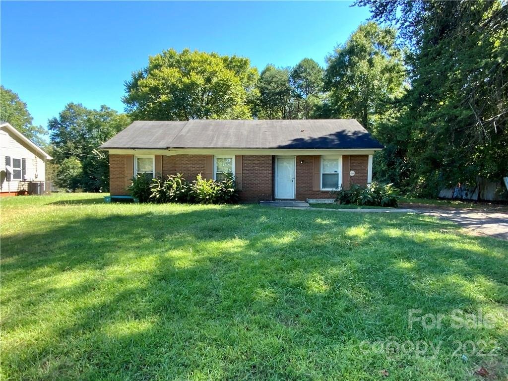Property image 1 at 1011 Dedmon Drive, Charlotte, NC 28216