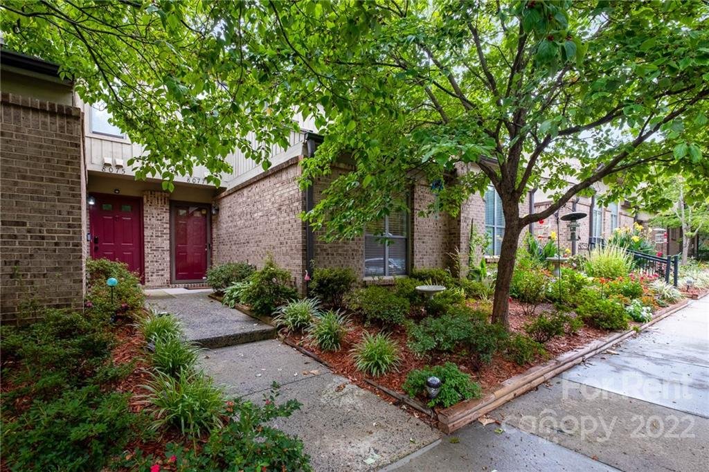 Property image 1 at 8077 Charter Oak Lane, Charlotte, NC 28226