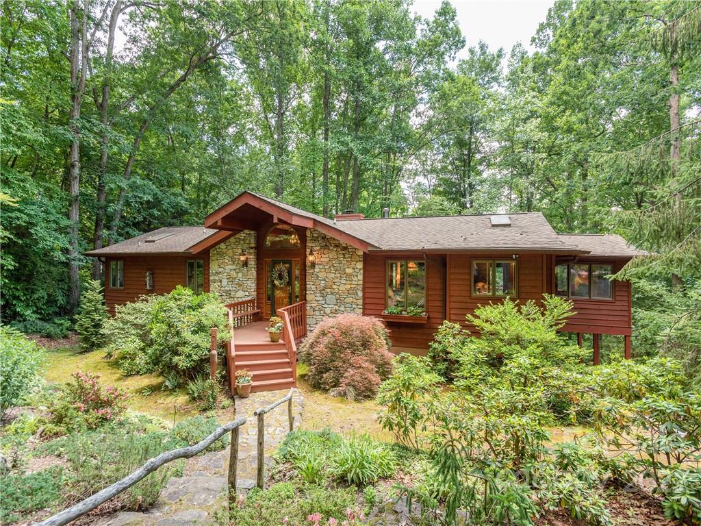 Property image 1 at 52 Wake Robin Place, Hendersonville, NC 28739