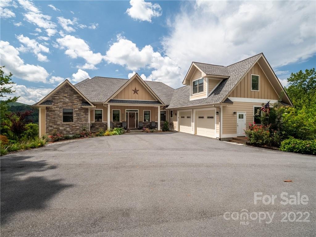 Property image 1 at 930 Big Raven Lane, Saluda, NC 28773