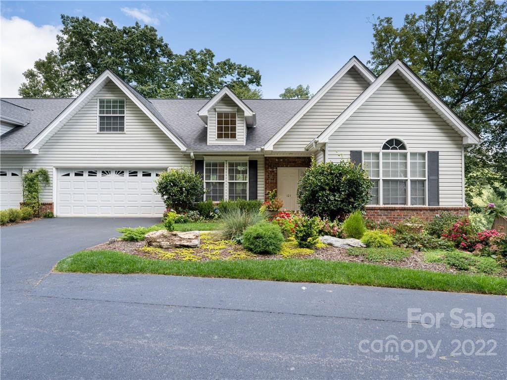 Property image 1 at 121 Trumpet Lane, Asheville, NC 28803