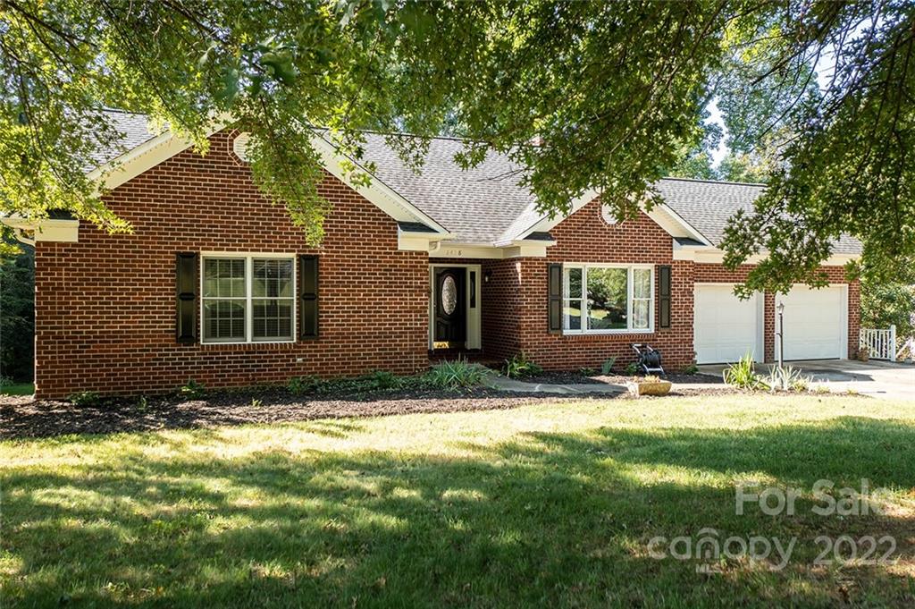 Property image 1 at 1418 34th Avenue Lane, Hickory, NC 28601