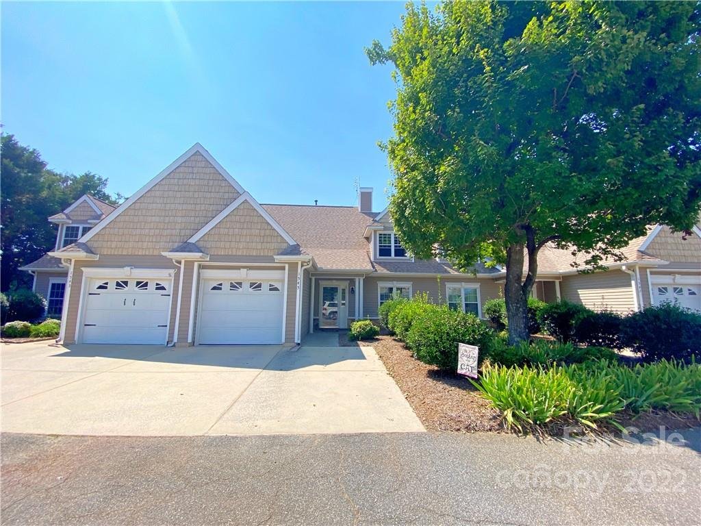 Property image 1 at 1545 16th Avenue, Hickory, NC 28601