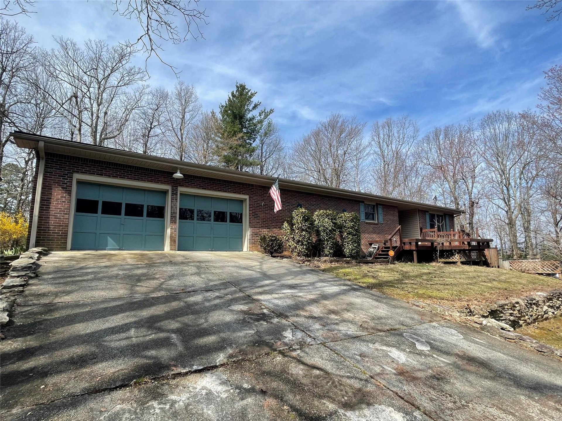 160 School House Road