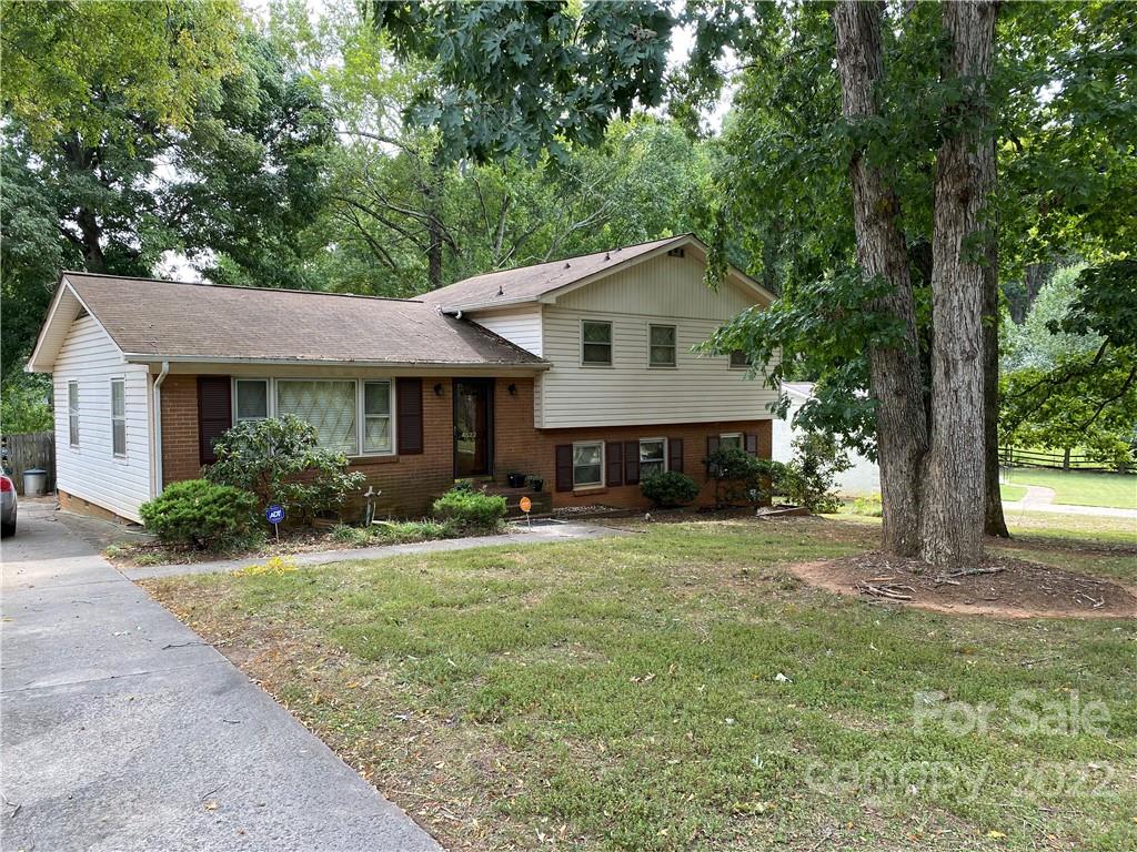 Property image 1 at 4622 Easthaven Drive, Charlotte, NC 28212