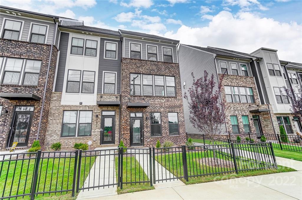 Property image 1 at 3645 Tryon Street, Charlotte, NC 28217