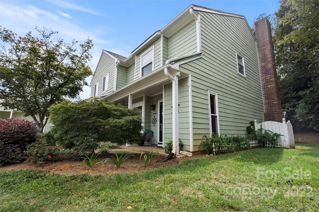 Property image 1 at 800 Sardis Cove Drive, Charlotte, NC 28270