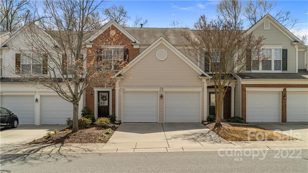 9123 Mcalwaine Preserve Avenue