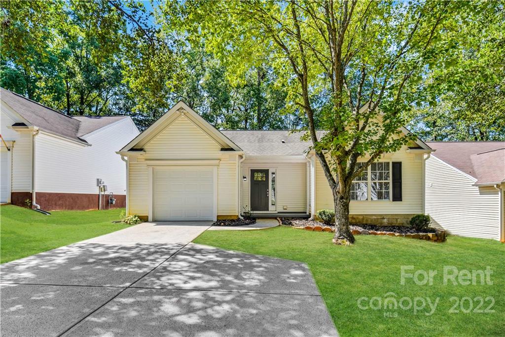 Property image 1 at 1519 Rumstone Lane, Charlotte, NC 28262