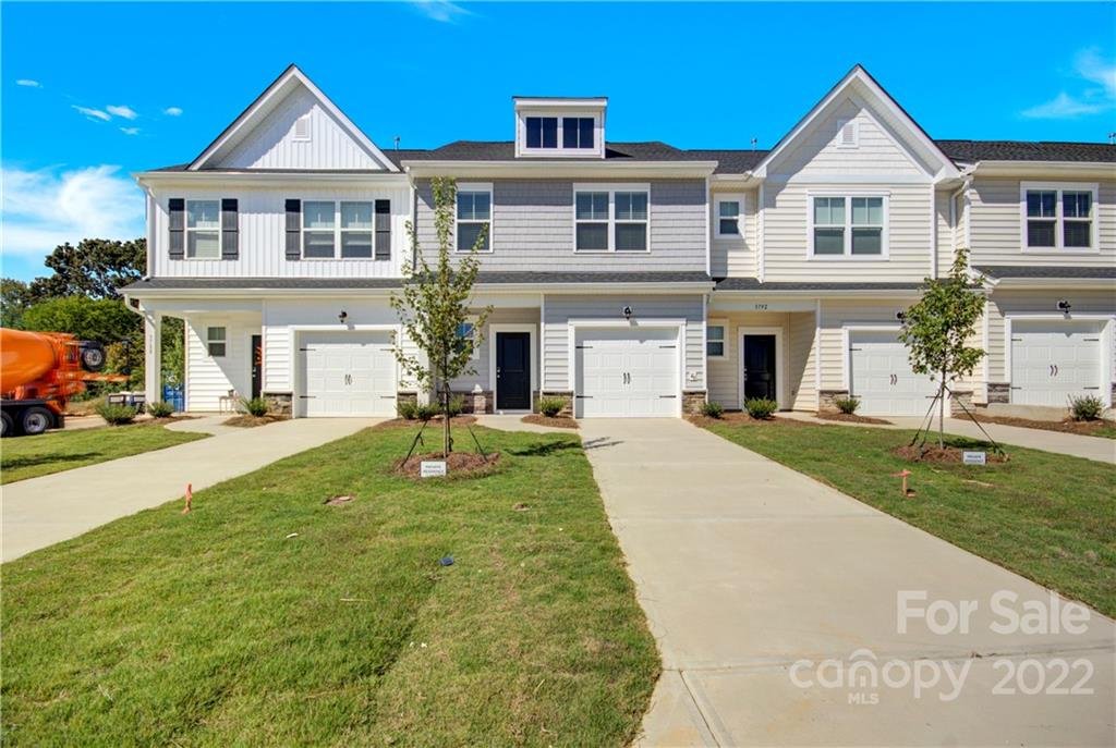 3790 Yorkshire Place