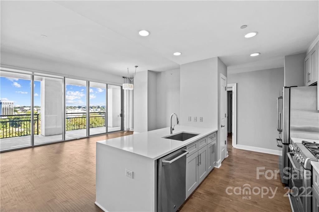 Property image 1 at 701 Royal Court, Charlotte, NC 28202