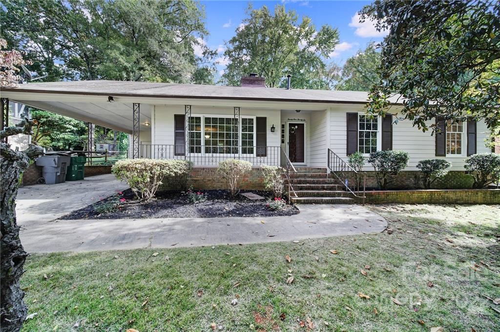 2122 Knickerbocker Drive