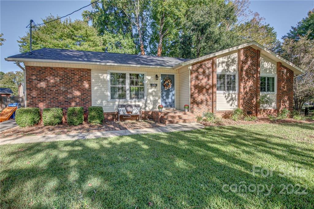 Property image 1 at 2120 Clearview Court, Gastonia, NC 28054