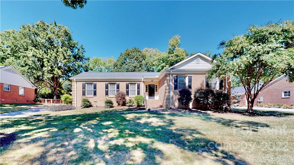 Property image 1 at 6810 Rosemary Lane, Charlotte, NC 28210
