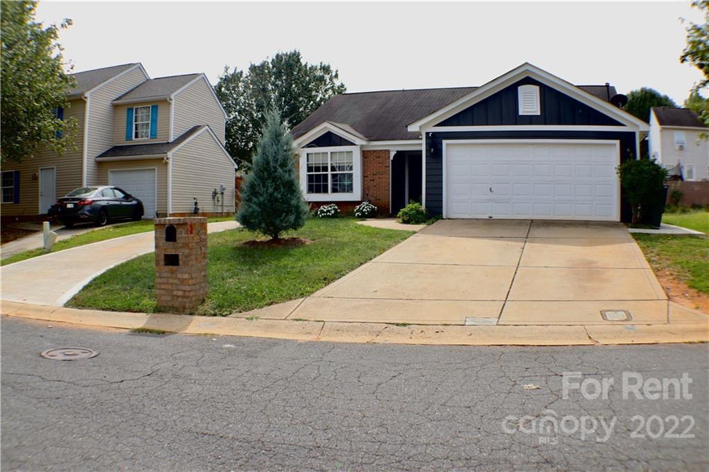 Property image 1 at 6814 Aerial Court, Charlotte, NC 28213