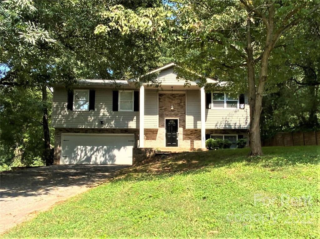 Property image 1 at 413 S Toria Drive, Statesville, NC 28625