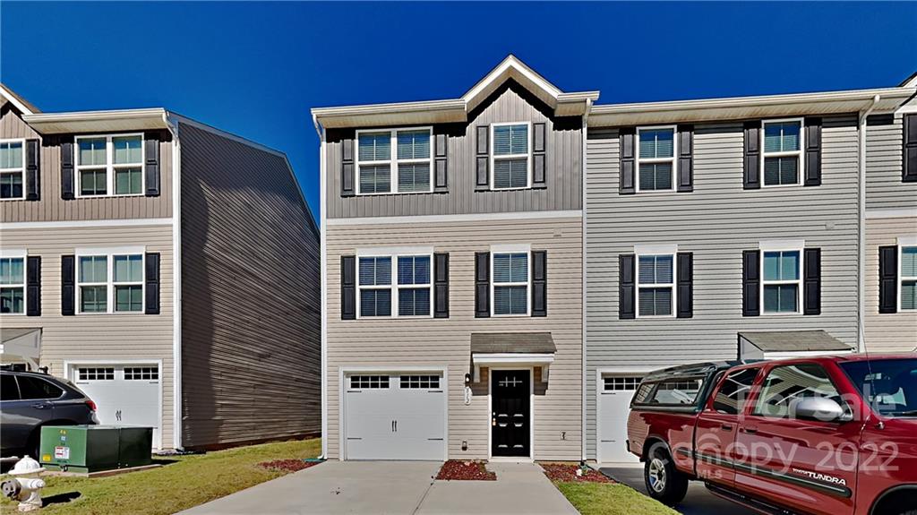 Property image 1 at 812 Renee Avenue, Fort Mill, SC 29715
