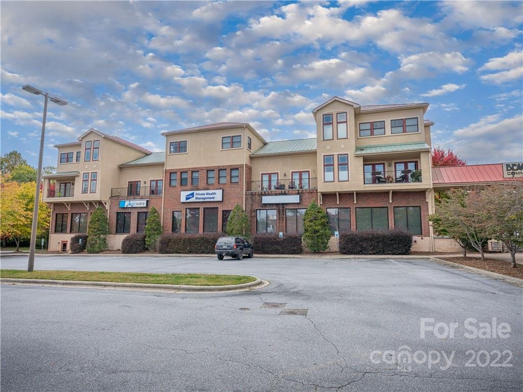 Property image 1 at 475 S Church Street, Hendersonville, NC 28792