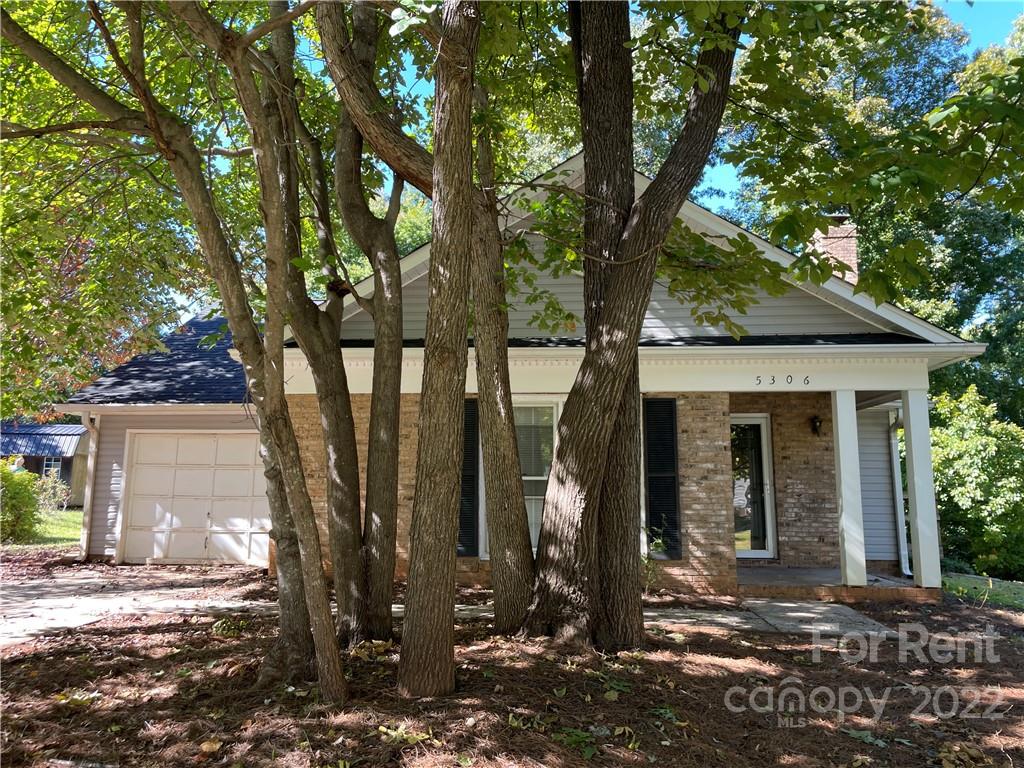 Property image 1 at 5306 Reedham Court, Charlotte, NC 28208