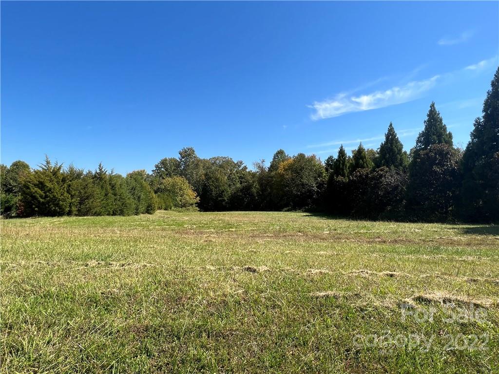 Property image 1 at 175 Gibbs Road, Mooresville, NC 28117