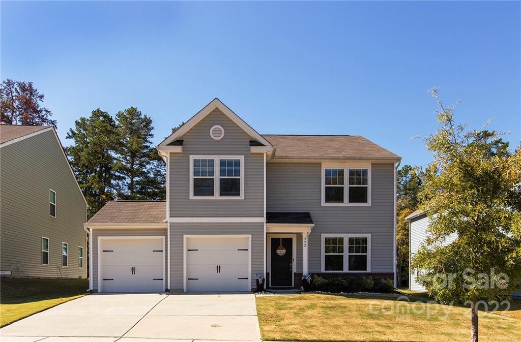 992 Newfound Hollow Drive