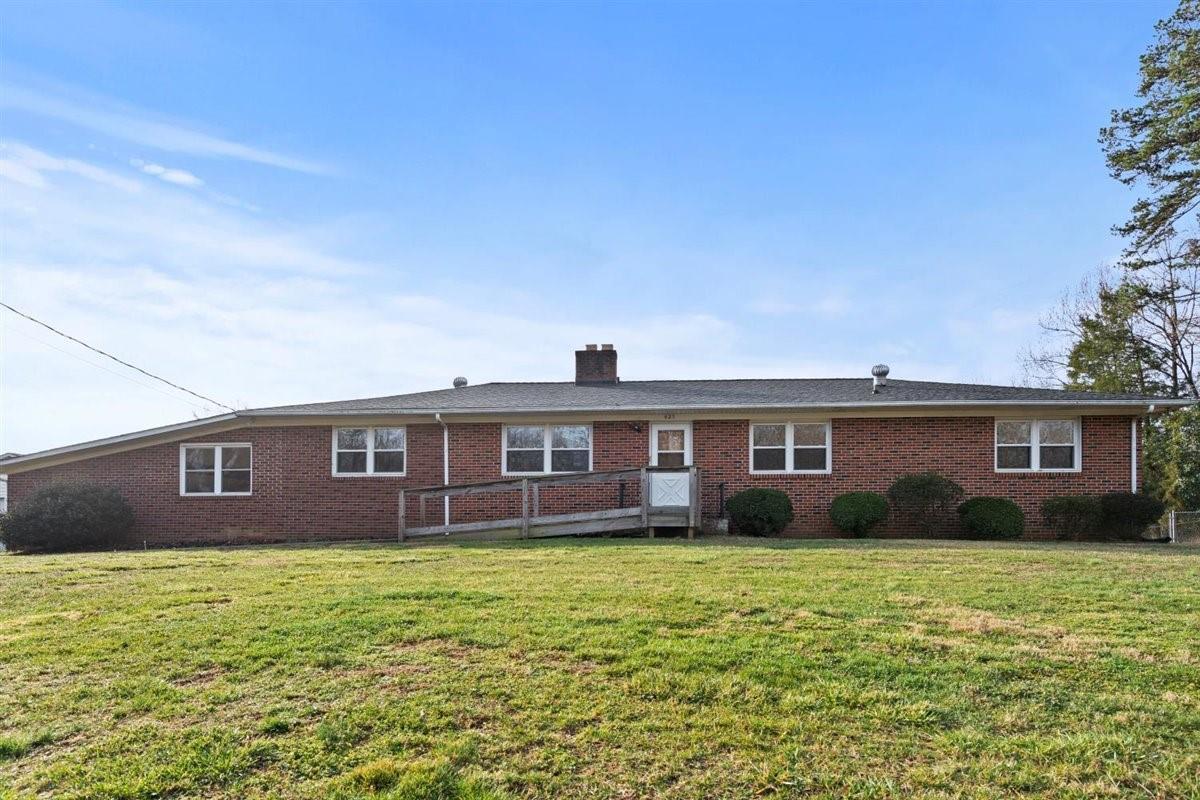 425 Brentwood Circle