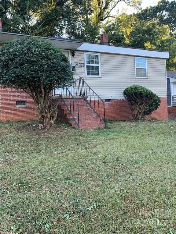 Property image 1 at 3027 Columbus Circle, Charlotte, NC 28208