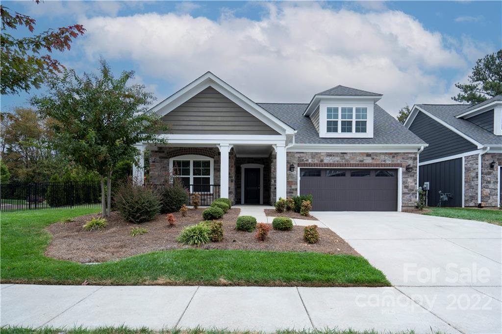 16220 Lakeside Loop Lane