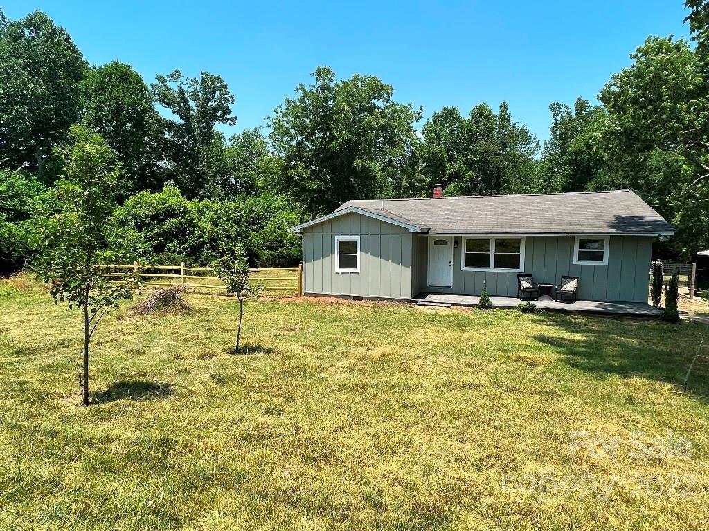 Property image 1 at 102 Beeran Street, Clover, SC 29710